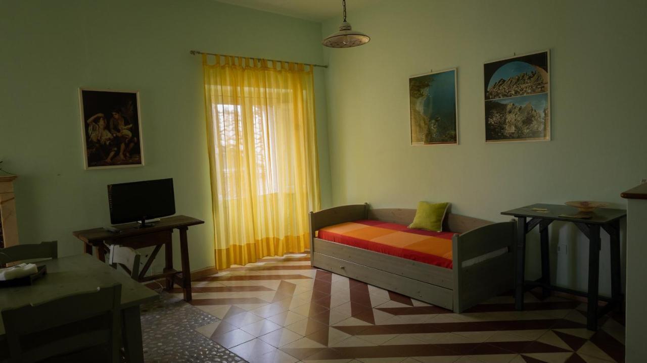 La Via Di Fuga Apartman Pietrapertosa Kültér fotó
