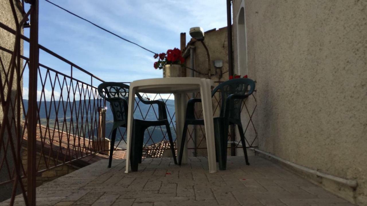 La Via Di Fuga Apartman Pietrapertosa Kültér fotó